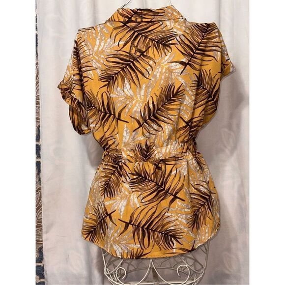 Beautiful women L.I.F.E. Love is for Eternity Button Front V-Neck Blouse Gold Tr - Picture 5 of 5